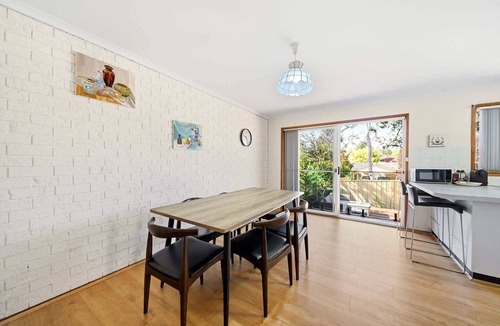 Belconnen House | Family Friendly 3-Bed Home with Outdoor Area