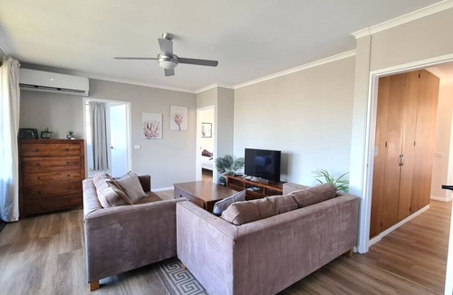 Holder Apartment | Family friendly 4BR Apartment near Mt. Stromlo