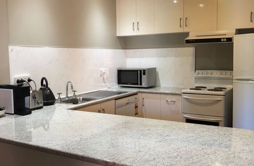 Griffith Apartment | Family friendly apartment 5 min drive to Canberra City