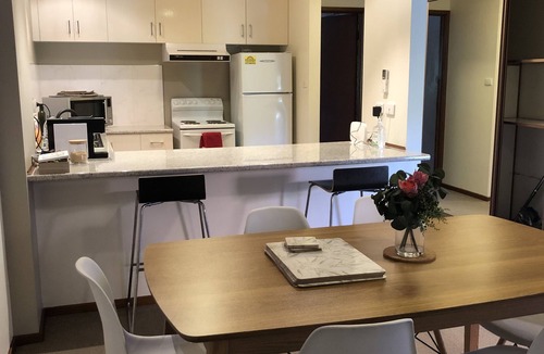 Griffith Apartment | Family friendly apartment 5 min drive to Canberra City