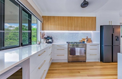 Jubilee Pocket House | Family Friendly Modern Holiday Home | Whitsundays