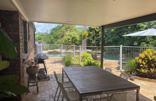 Kenmore Hills House | Family friendly house with pool and garden. Pet friendly.