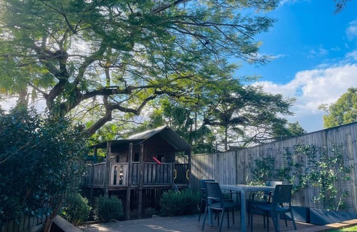 Mount Gravatt House | Family-Friendly Home, Walk to Schools & Shops