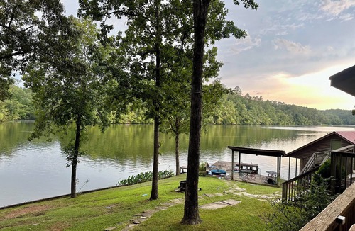 Shelby House | Family house by the lake