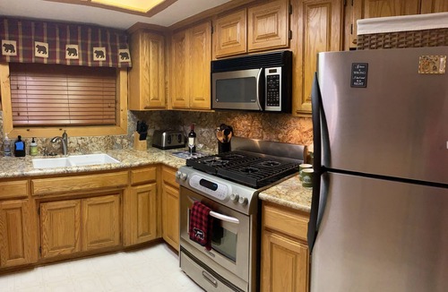 Sugarloaf Cabin | Family & Pet Friendly with a new Spa!