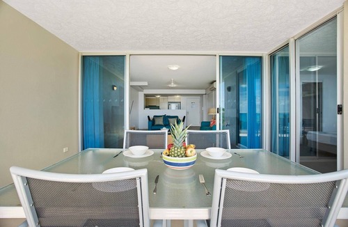 Airlie Beach Apartment | FANTABULOUS VIEWS Azure Sea 2 Bedroom Apartment