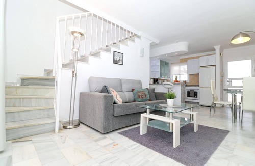 Urbanizacion Hacienda las Chapas Ski Chalet | Fantastic 1 bed townhouse close to Marbella