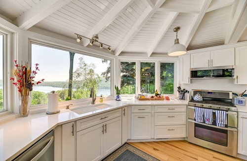 Naples House | Finger Lakes Vacation Rental w/Hot Tub & Pool