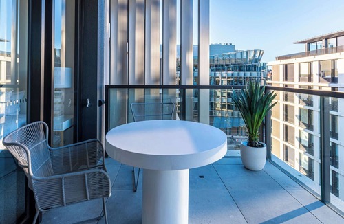 Randwick Apartment | Flo's Stable 2 Brand new in Randwick