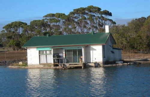 Allendale East House | Fly Lodge - Stay only
