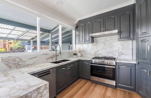Rye House | Foreshore Haven Poolside Comfort near Rye Beach