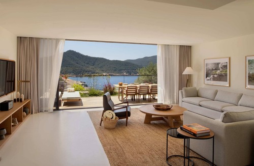 Figueretas Villa | Four Bedroom Residence With Private Pool And Resort Access