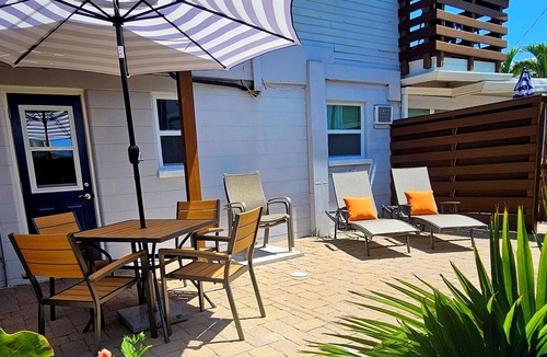 Englewood House | FREE Bikes, Kayaks, SUP's and More! Spoil yourself with unmatched amenities!