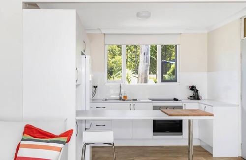 Narrawallee House | Free night! Pay for 2 stay for 3 at Beach Bangalow in Narrawallee