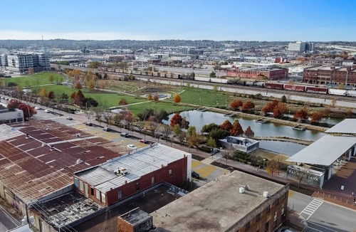 Avondale Apartment | Frontdesk | Open + Bright Studio Apt near UAB