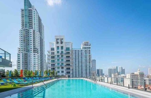 Downtown Miami Apartment | Full Access to Amenities with private unit