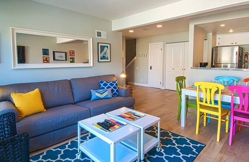 Hermosa Village Condo | Funtierland + Love Bug + Across Street from Disney + Nursery +Pool