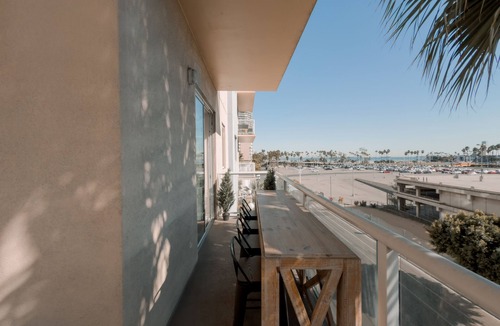 Waterfront Condo | Furnished 1BD/1BA Full Ocean-View Condo in Downtown Long Beach