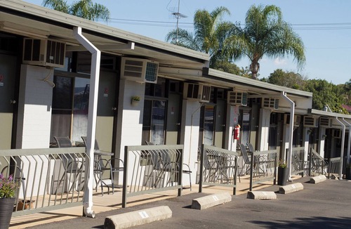 Gatton Hotel | Gatton Motel 74 Railway St, Gatton, QLD 4343