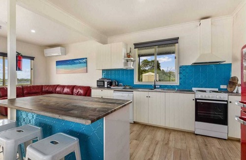 Rivoli Bay House | Get away at Rivoli Bay Farm Stay. Beach access close by. Sleeps 6