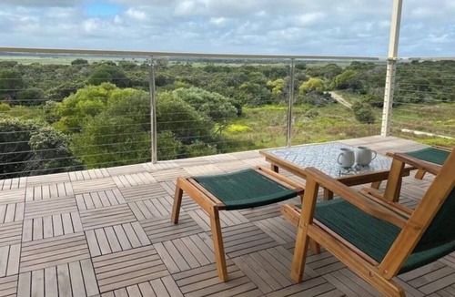 Rivoli Bay House | Get away at Rivoli Bay Farm Stay. Beach access close by. Sleeps 6