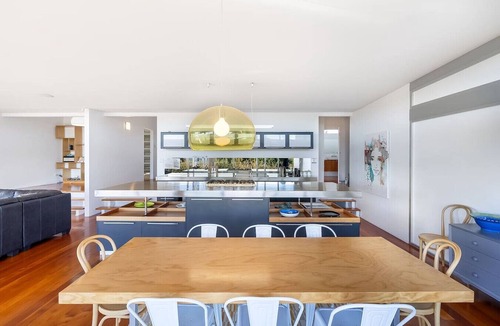 Opossum Bay Apartment | Getaway Hideaway-close to beach Sleeps-8
