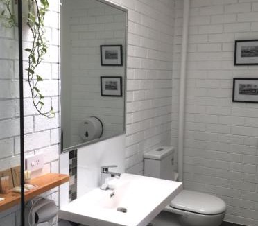 Gin Gin Hotel | Gin Gin Village Motor Inn Motel QLD