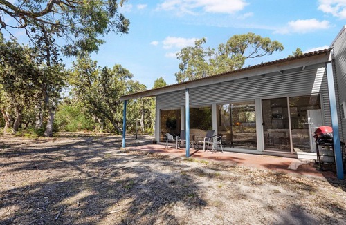 Forge Creek House | Gippsland - Waterfront Retreat: Secluded lodges perfect for nature lovers