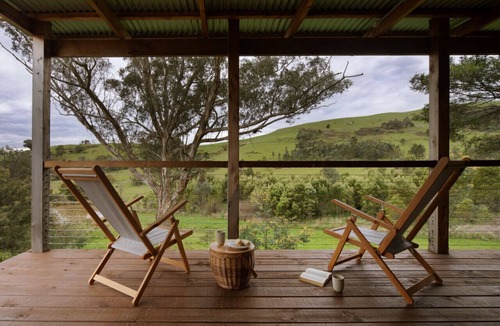 Strath Creek House | Glamper Lade @ The Village Green