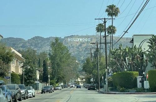Beachwood Canyon House | Glen Oak Bungalow