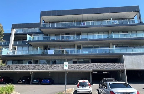 Glen Waverley Apartment | Glen Waverley Modern Apt near Syndal Station