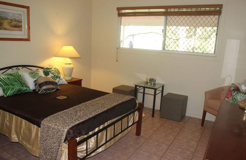 Advancetown Other | Gold Coast Riverfront 20 acres with 3 brm Accommodation