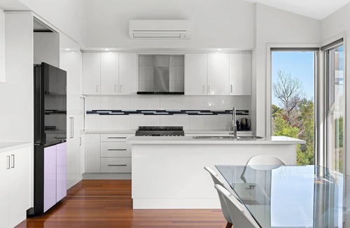 Fingal House | Golf Course Retreat - 5 Min to Hot Springs & Beach
