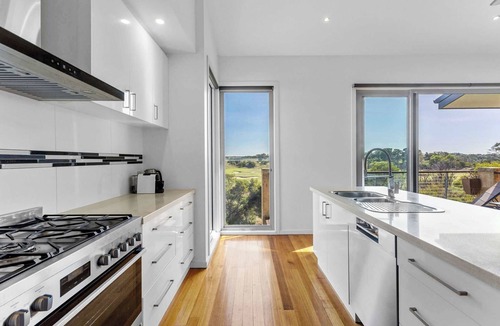 Fingal House | Golf Course Retreat - 5 Min to Hot Springs & Beach