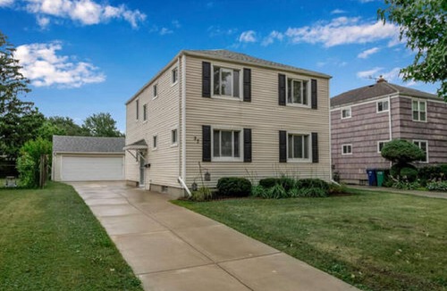 North Buffalo Apartment | Gorgeous 2 Queen Bed North Buffalo Apartment with Free parking & 70 Inch TV