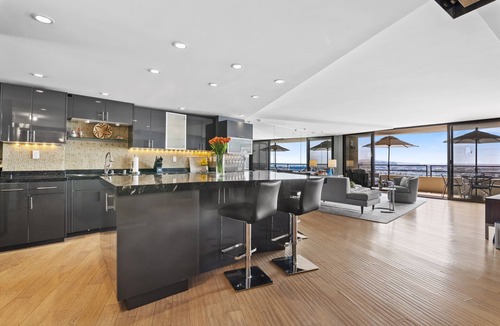 Marina del Rey Condo | Gorgeous Luxury Highrise w/Spectacular Marina & Ocean Views
