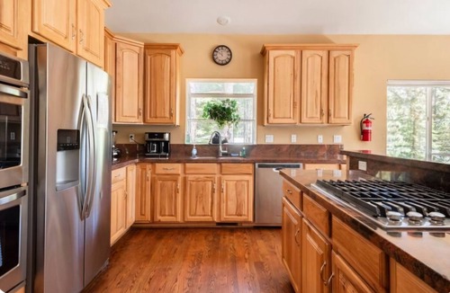 Country Club Estates House | Gorgeous Mountain Retreat with Hot Tub and Pool Table