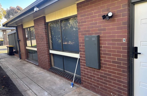 Stawell House | Grampians Pet-Friendly Retreat | 3BR Home