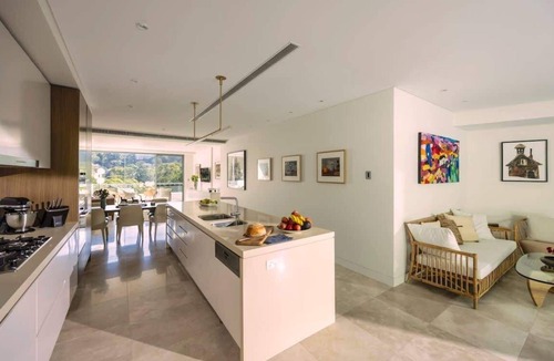 Double Bay House | Grand Double Bay Penthouse–Stunning Terrace & Pool