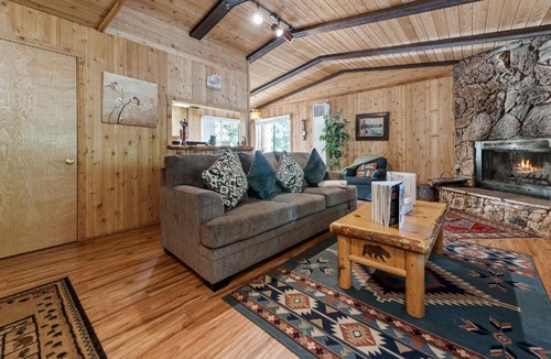 Sugarloaf House | Granny's Love Shack by Big Bear Cool Cabins