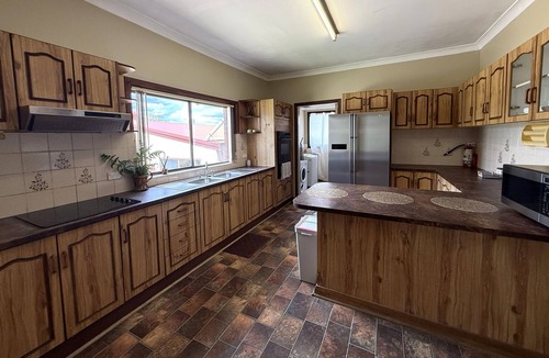 Riverstone House | Grantham Farm – Great Value for Families & Groups, Space & Comfort on Budget