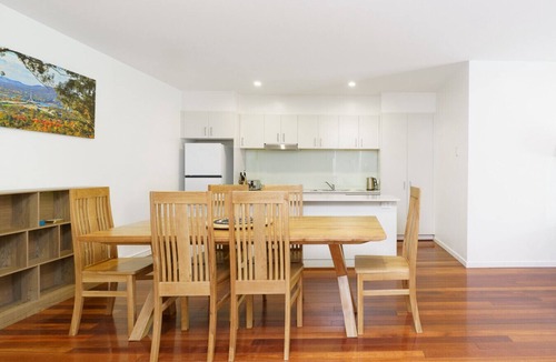 Kingston Apartment | Ground Floor Apartment with Park Views, Kingston