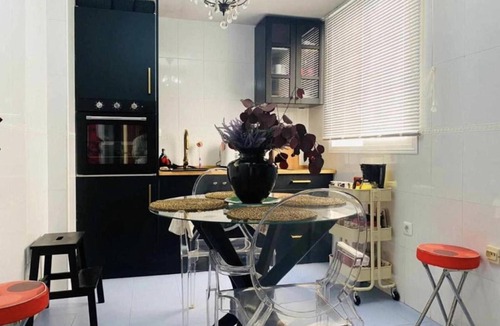 Plaza de Toros Vieja Apartment | H2M Plaza de Toros Vieja 2 bedroom Smart TV & Wifi