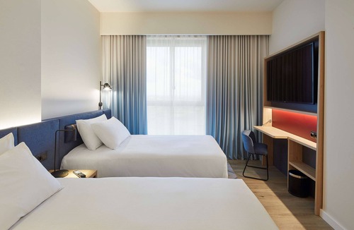 El Port Hotel | Hampton by Hilton Barcelona Fira Gran Via