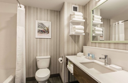 Quartier 5-2 Hotel | Hampton Inn & Suites by Hilton Quebec City Beauport