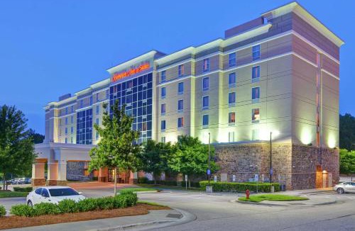 Crabtree Hotel | Hampton Inn & Suites Crabtree