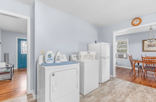Sheffield House | Hatch Haven, by ReNew Rentals, WiFi, and Dogs Welcome