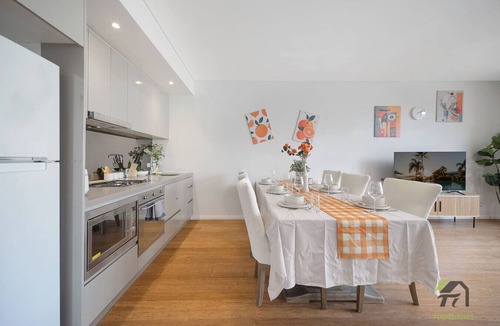 Chinatown Apartment | Haymarket Modern 1BR | Near Darling Harbour