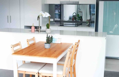 Belconnen Apartment | Heart of Belconnen/2BR/2BA/pool/spa/sauna/gym/UC