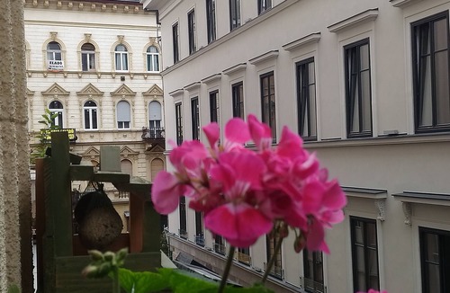 Terezvaros Apartment | heart of the jewish quarter, balcony, 3 bedrooms, 2 bathrooms